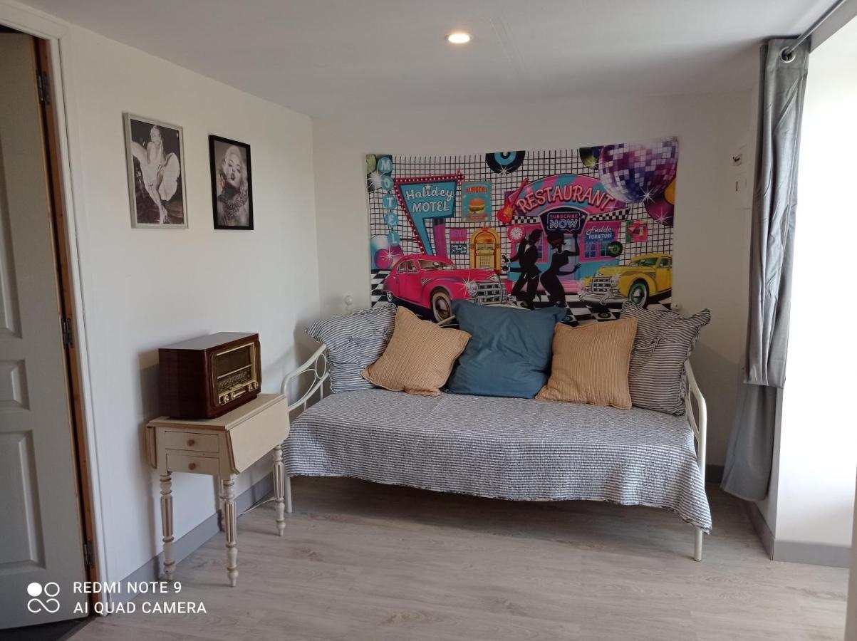 Bouges  A L Époque Bed & Breakfast エクステリア 写真