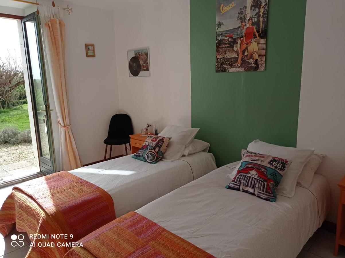 Bouges  A L Époque Bed & Breakfast エクステリア 写真